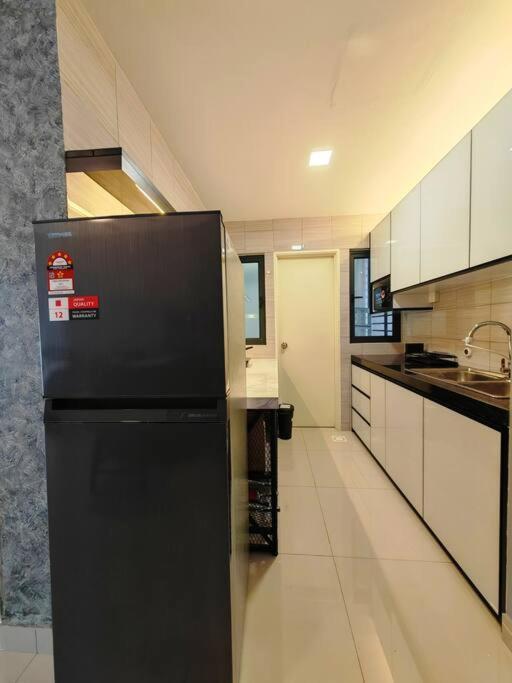 Industrial Design Simfoni 3 Bedroom W Netflix And Wi-Fi Cheras Bagian luar foto